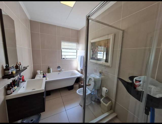 3 BEDROOM PROPERTY TO RENT IN DE VELDE